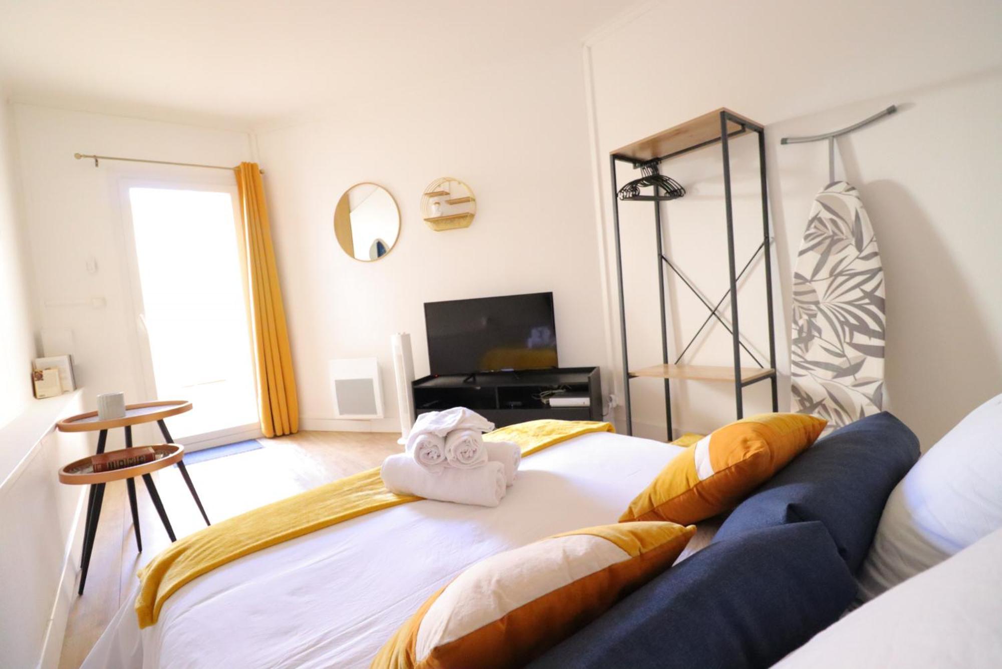 Le Neo - Studio Chic Avec Sa Cour Privative Et Fibre Бержерак Номер фото