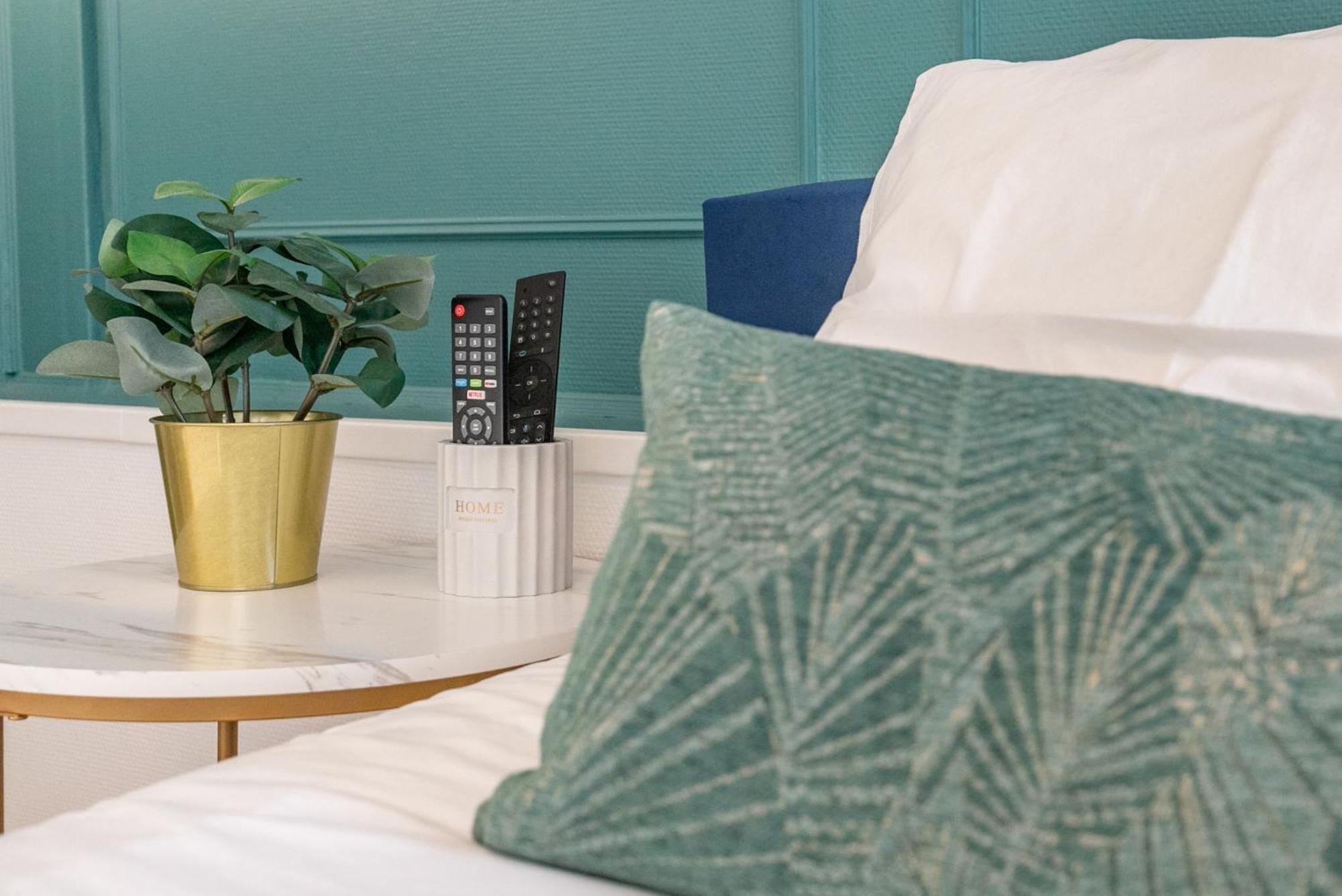 Le Neo - Studio Chic Avec Sa Cour Privative Et Fibre Бержерак Экстерьер фото